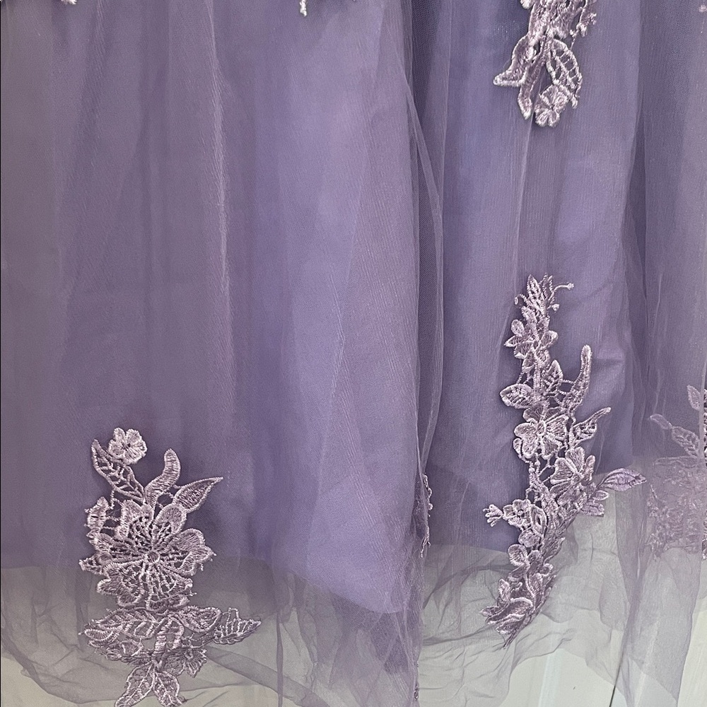 Lavender Lace Formal Dress - Picture 4 of 9